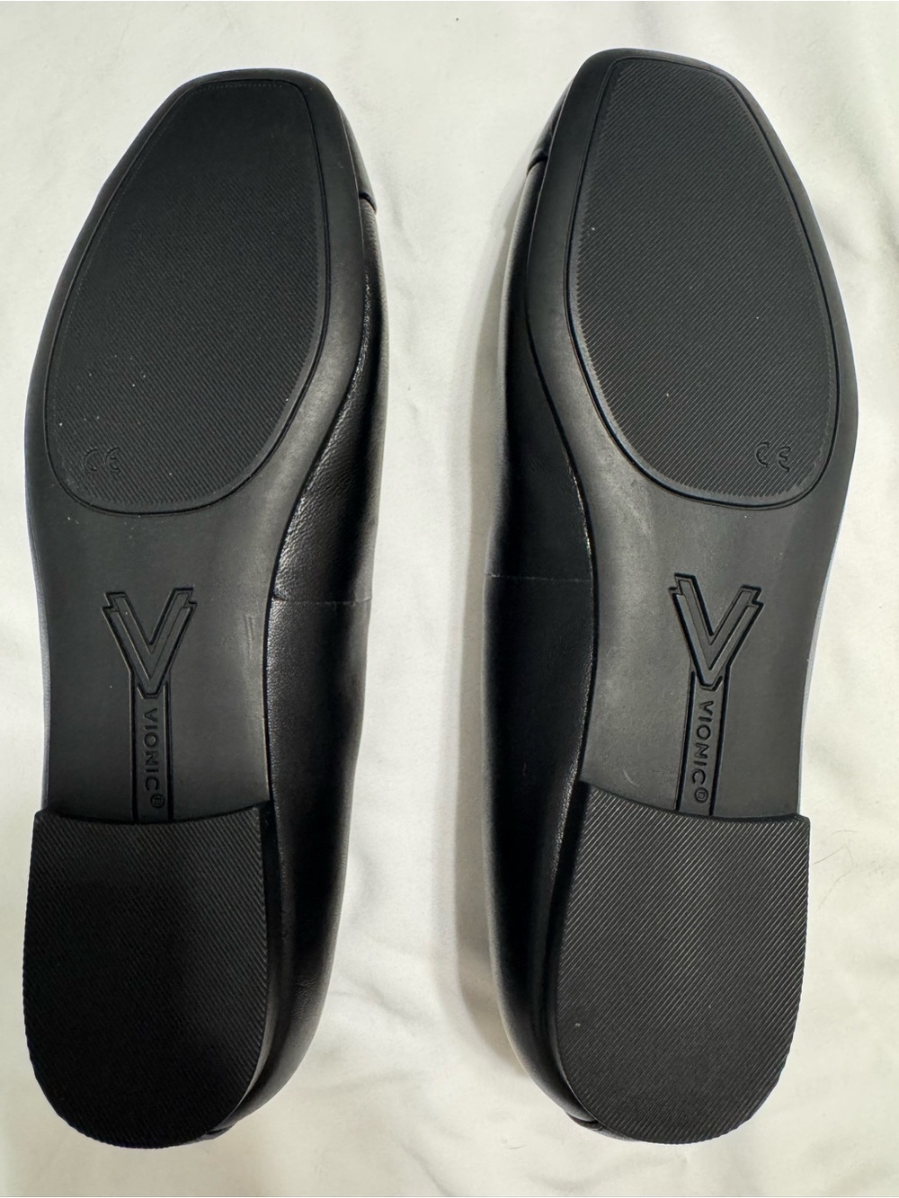 Vionic Black Bow-Accent Square-Toe Ballet Flats - Picture 2 of 9